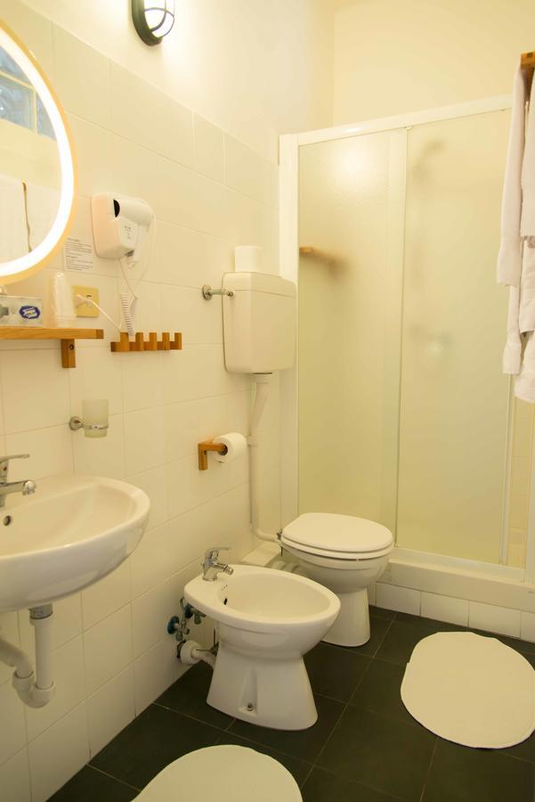 Hotel Elisabetta Sestri Levante Bagian luar foto